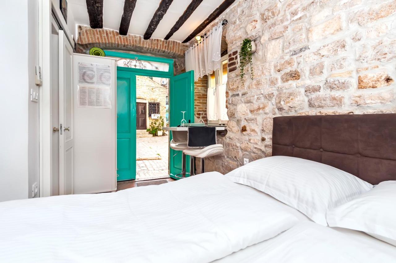 Volta L Apartment *