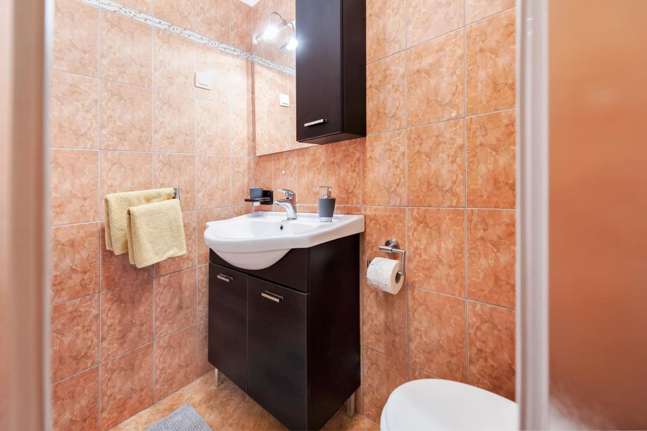 Volta L Apartment *